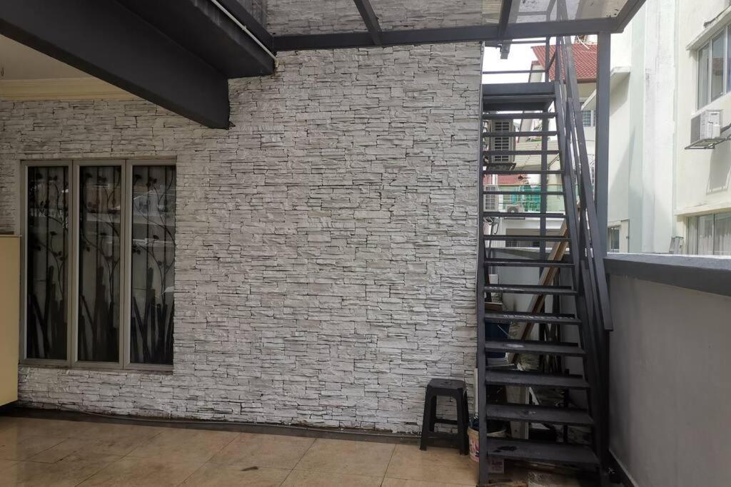 5 Stars Batu Caves Homestay Kuala Lumpur